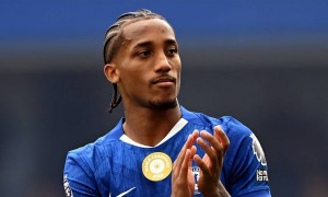 原创 
            世预赛巴西VS智利：胖虎吉马良斯坐镇，拉菲尼亚领衔，英超三叉戟冲锋