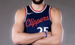 原创 
            正式通知！西蒙斯解约！再见了，NBA