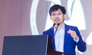 梁文锋论文登上《自然》封面