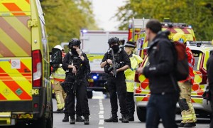 英国警方发布声明:犹太教堂外的袭击事件中,有一名遇难者可能是被警方误杀