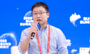 李超:AI技术加速迭代 发展核心瓶颈仍集中于“人才”